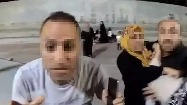 Bisiklet parkurunda bisiklet süren çocuğa saldırı