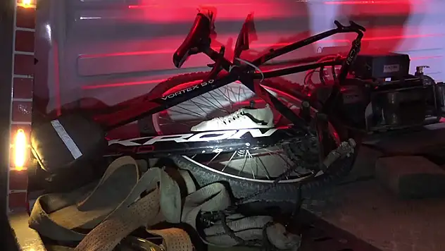 Bisiklet sürerken otomobilin çarptığı çocuk, hayatını kaybetti
