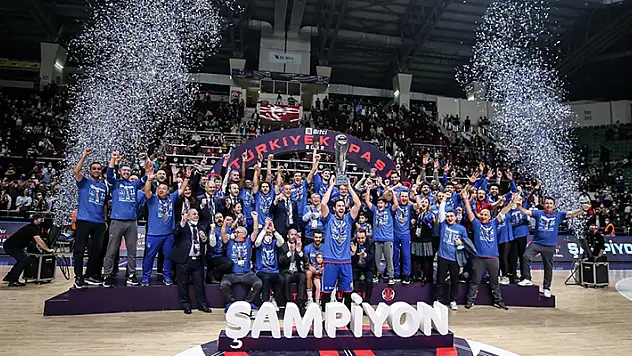 Bitci Basketbol Türkiye Kupası'nın şampiyonu Anadolu Efes
