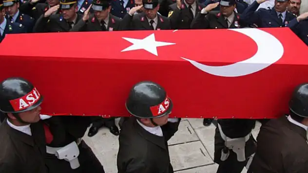 Bitlis'te askeri araca roketli saldırı! 1 binbaşı şehit oldu