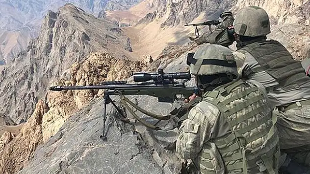 Bitlis'te etkisiz hale getirilen teröristlerden biri turuncu kategoride