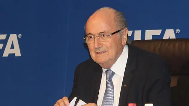 Blatter Platini'yi suçladı