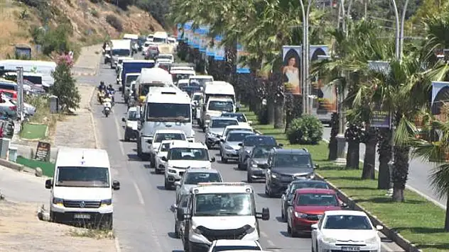 Bodrum'a 3,5 günde 50 binden fazla araç geldi
