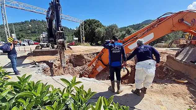 Bodrum'da ana isale hattındaki patlama nedeniyle 16 mahalleye su verilemeyecek
