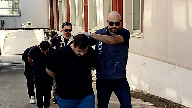 Boğa alacakken Sazan Sarmalı kurbanı oldular