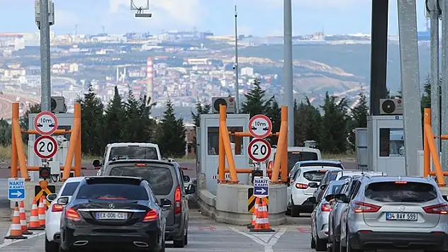 Boğaz köprüleri ve otoyol geçiş ücretleri arttı
