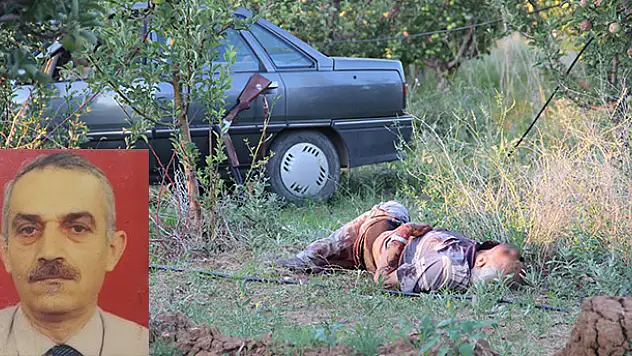 Boğazı kesik ve çenesinden tüfekle vurularak ölmüş vaziyette bulundu