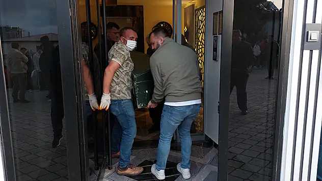 Boğazı kesilerek öldürülen kadının katili akrabası çıktı: 3 adet altın bilezik için öldürmüş

