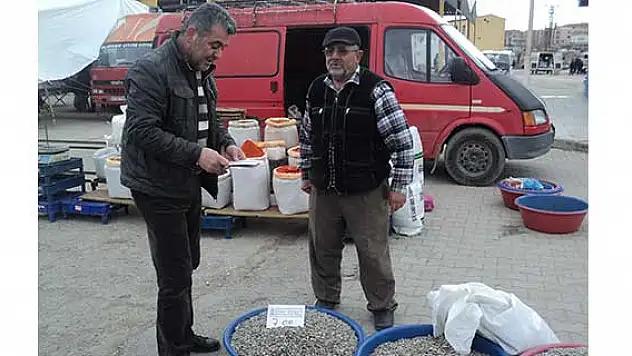 Boğazlıyan'da pazar esnafına etiket dağıtıldı