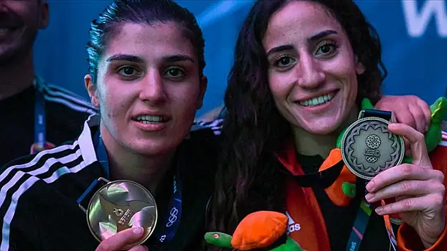 Boks Federasyonu: Boks Milli Takımı, 6 madalya ve Paris için kazanılan 6 kota ile ülkemiz adına en başarılı takım oldu
