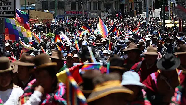 Bolivya'da göstericiler Anez'in görevi bırakmasını istedi