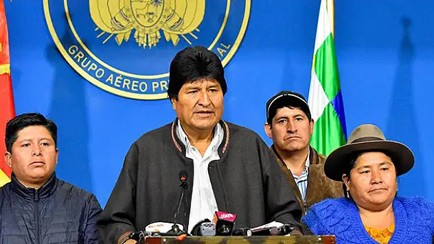 Bolivya Devlet Başkanı Morales istifa etti