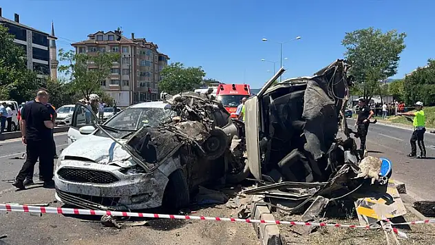 Bolu'da can pazarı: 2 ölü, 3 yaralı
