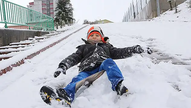 Bolu'da eğitime bir gün ara verildi