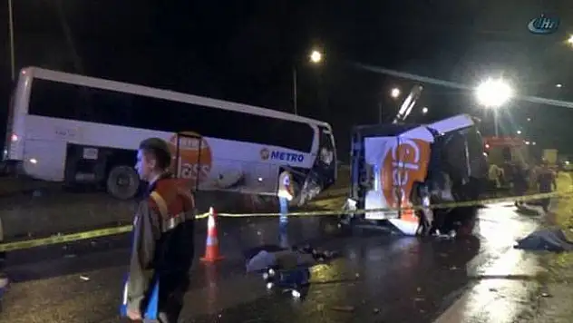 Bolu'da feci kaza: 6 ölü, 35 yaralı