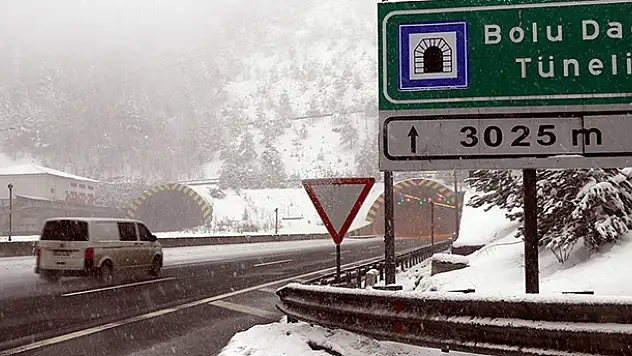 Bolu Dağı'nda kar kalınlığı 20 santimetreye ulaştı