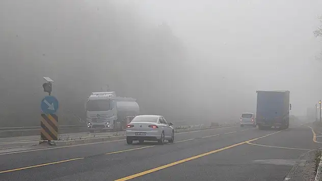 Bolu Dağı'nda sis görüş mesafesini düşürdü
