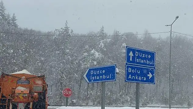 Bolu Dağı'nda aralıklarla kar yağışı etkili oluyor

