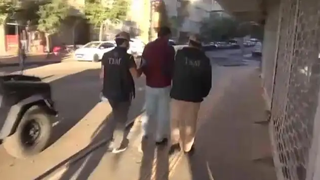 Bölücü terör örgütüne yönelik 11 ildeki operasyonlarda 75 şüpheli yakalandı
