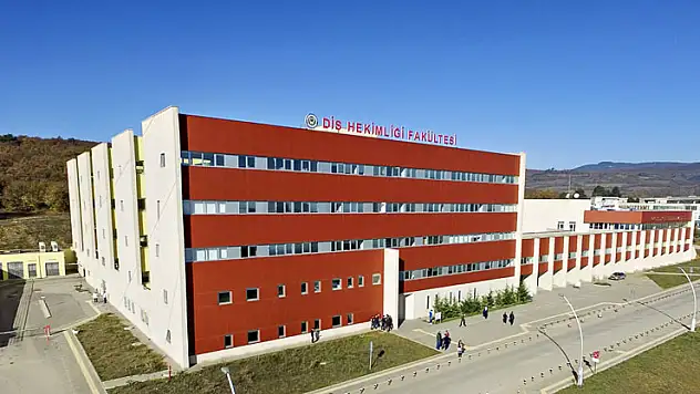Bolu'da 14 öğrenci yemekten zehirlenme şüphesiyle hastaneye başvurdu