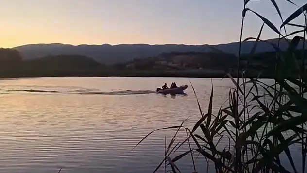 Bolu'da gölde kaybolan genç için ekipler seferber oldu