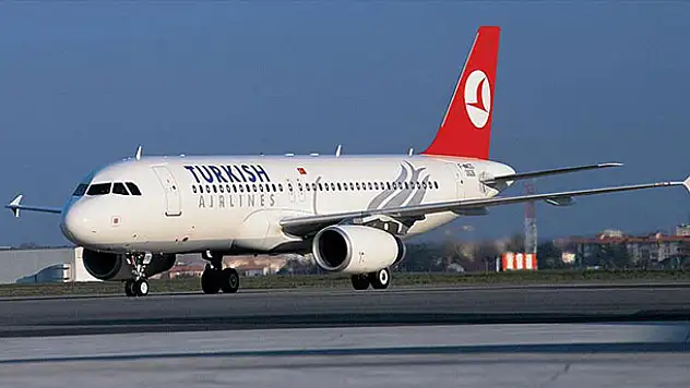 Bomba paniği: THY uçağı acil iniş yaptı!