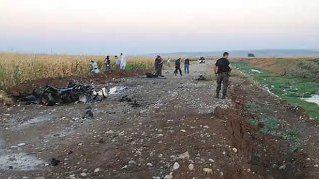 Bomba yüklü patlatılan araçtan cephanelik çıktı