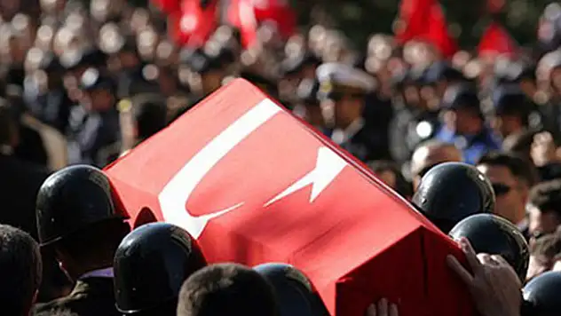 Bombalı araçla saldırı: 4 askerimiz şehit oldu