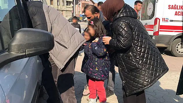 Boşandığı eşini çocuklarını göremediği için rehin aldı