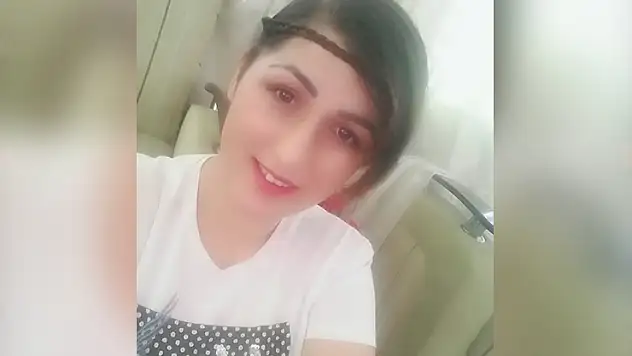Boşandığı kadını, çocuklarının yanında bıçaklayarak öldürdü