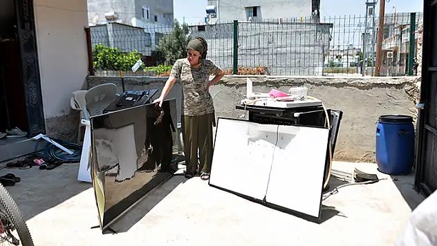 Boşanma aşamasındaki eşi evdeki eşyaları demir sopayla kırdı: Korkuyla yaşamaktan bıktım, beni kurtarın
