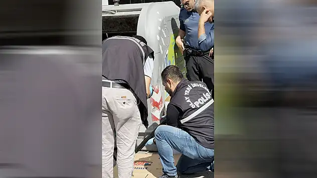 Boşanma aşamasındaki eşini ayağından vurup kaçtı