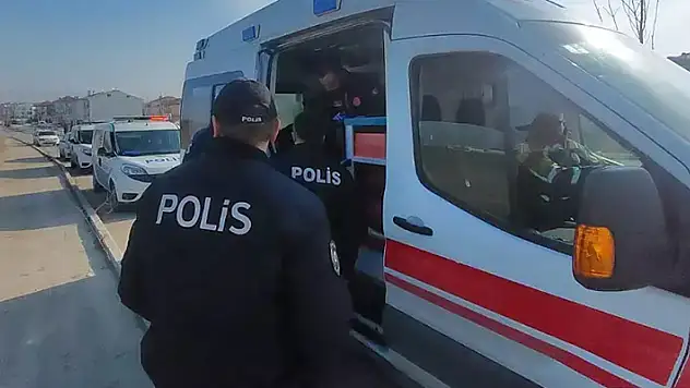 Boşanma aşamasındaki eşini tabancayla yaraladı
