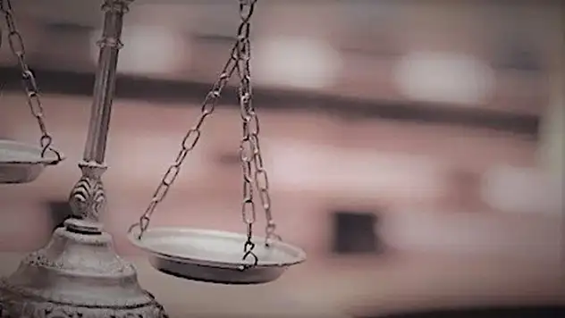 Boşanma davası sürerken ölen eşin mirası nasıl paylaştırılır?
