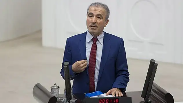 Bostancı'dan 'Cumhurbaşkanı'na itaat etmek farz' diyen Rektör'e sert tepki