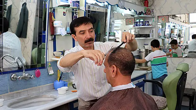 Böyle Berber Görülmedi... Kan Merkezi Gibi Berber