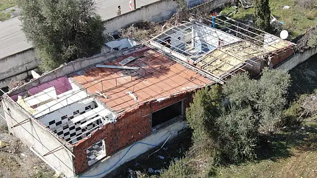 Böyle hırsızlık görülmedi! Evi çaldılar, geriye dört duvar kaldı
