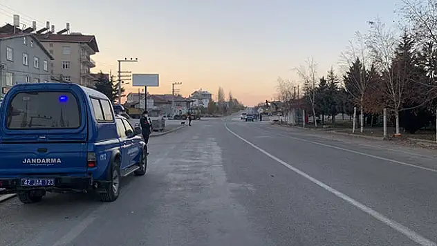 Bozkır'da jandarma ekipleri, drone ile denetim yapıyor