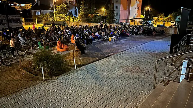 Bozkır Gençlik Merkezinden açık hava sinema etkinliği
