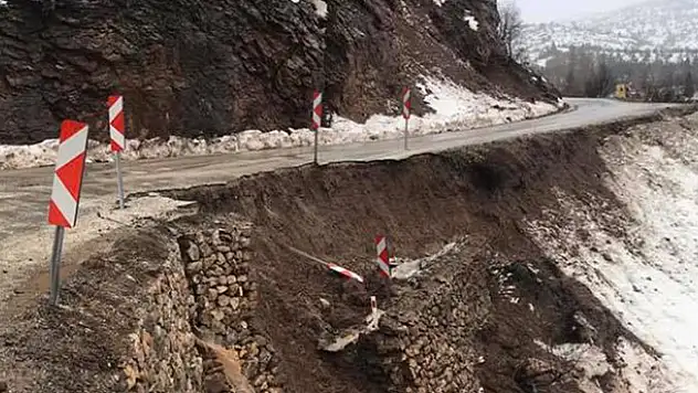 Bozkır ve Hadim arasındaki kara yolunun 14 kilometrelik bölümü trafiğe kapatıldı