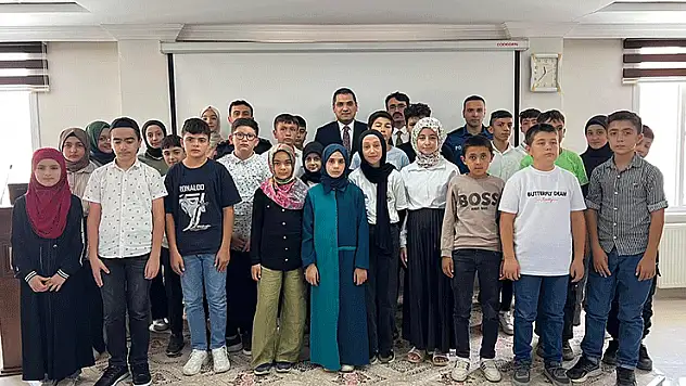 Bozkır'da Kur'an kursu öğrencilerine bilgi yarışması
