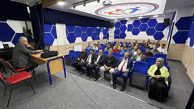 Bozkır'da öğretmenlere bilgilendirme toplantısı
