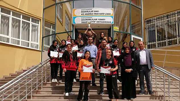 Bozkırlılar Anadolu İmam Hatip Kız Lisesi, tercih edilen okullar arasında