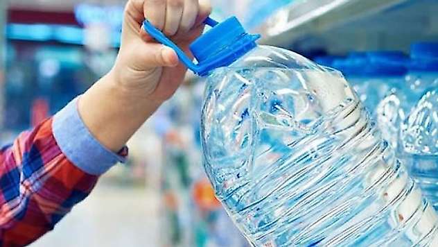 BPA'lı plastik şişelerde kanser satın alıyoruz