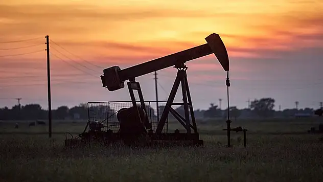 Brent petrolün varil fiyatı 107 doları geçti