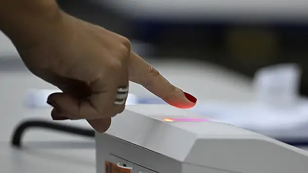Brezilya'da halk, yerel seçimler için sandık başına gitti
