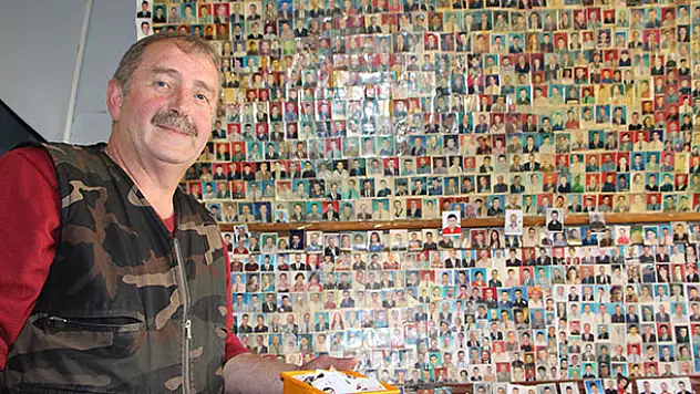 Bu Çay Ocağında Çay İçmek İçin Vesikalık Fotoğraf Vermek Zorunlu