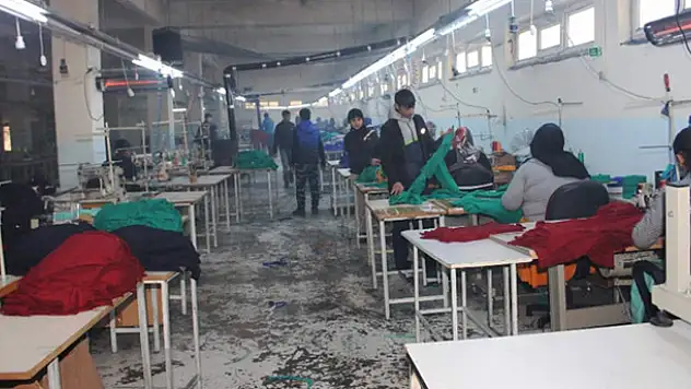Bu Fabrika 1 Yıldır İşçi Arıyor