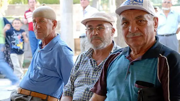 Bu yıl emekli olana zam doyacak