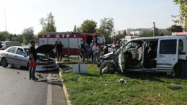 Bu yolları kullanacaklar dikkat! Bayramlarda en çok kaza yaşanan 20 kara nokta 
